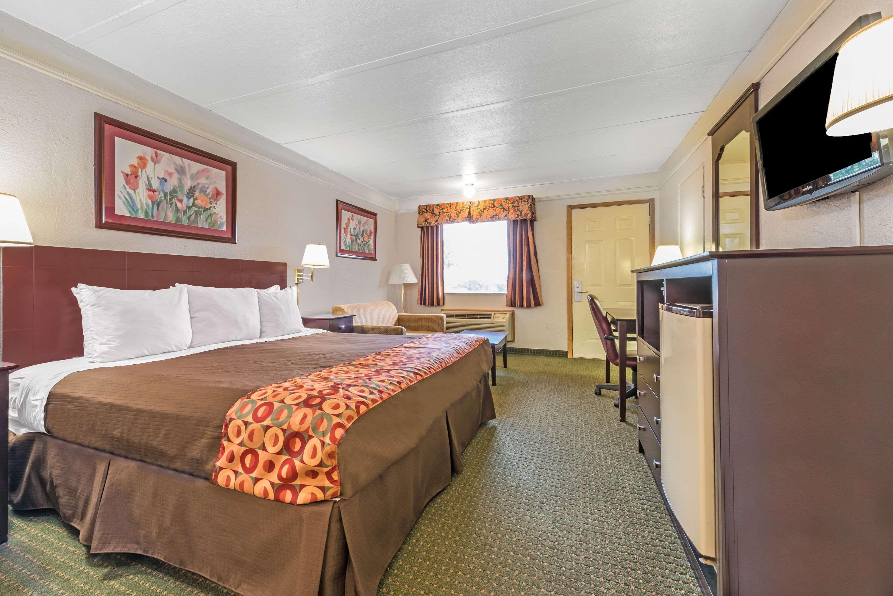 Days Inn By Wyndham Gainesville Exteriér fotografie