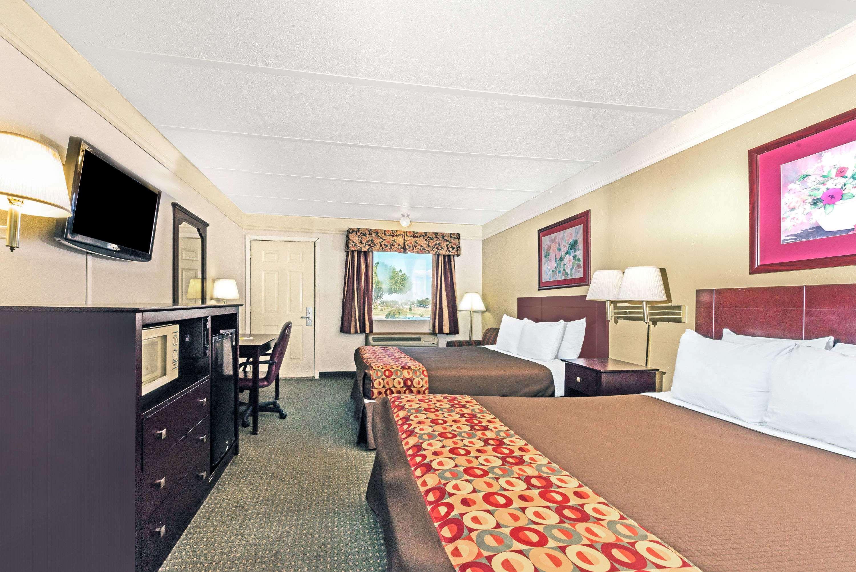 Days Inn By Wyndham Gainesville Exteriér fotografie