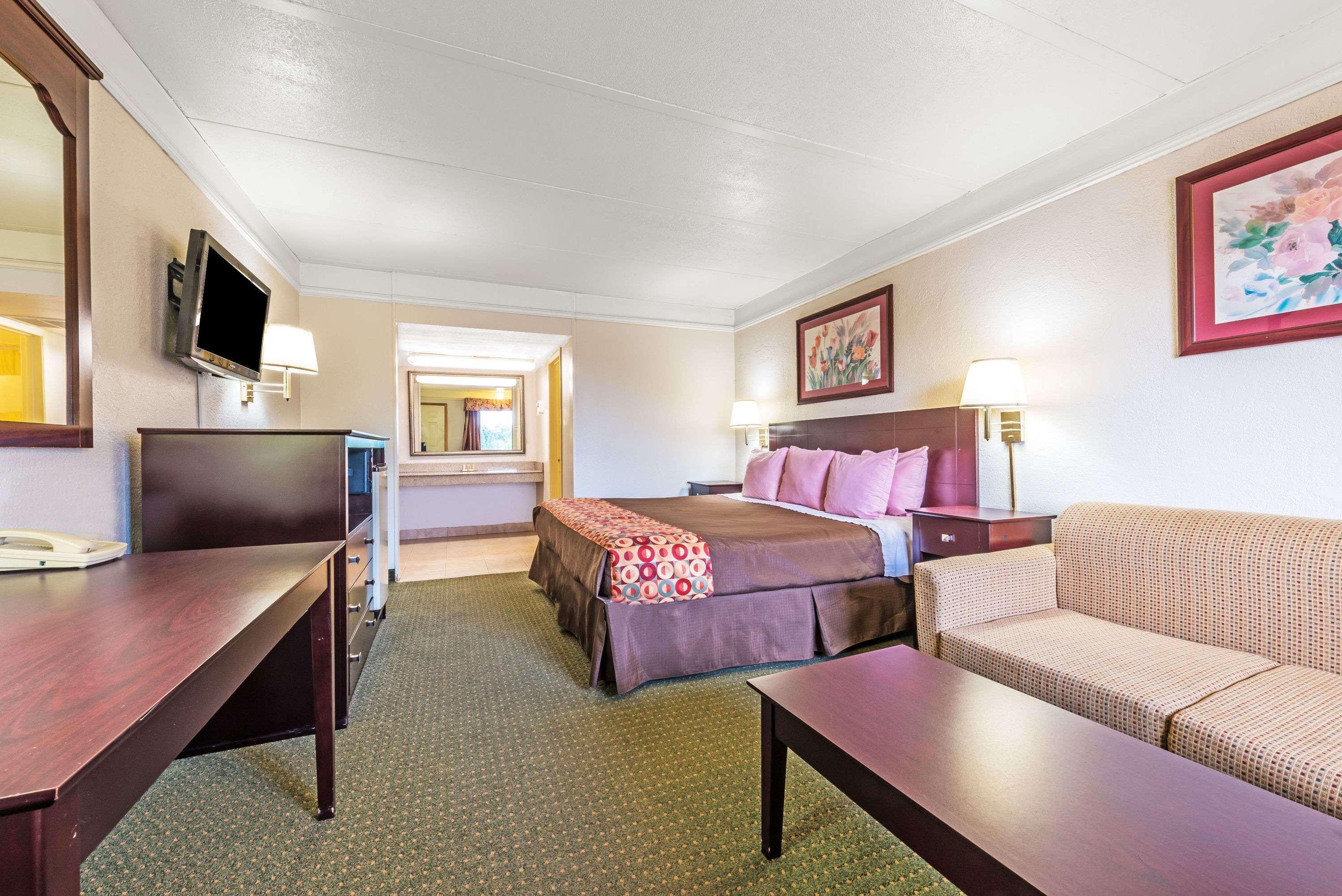 Days Inn By Wyndham Gainesville Exteriér fotografie