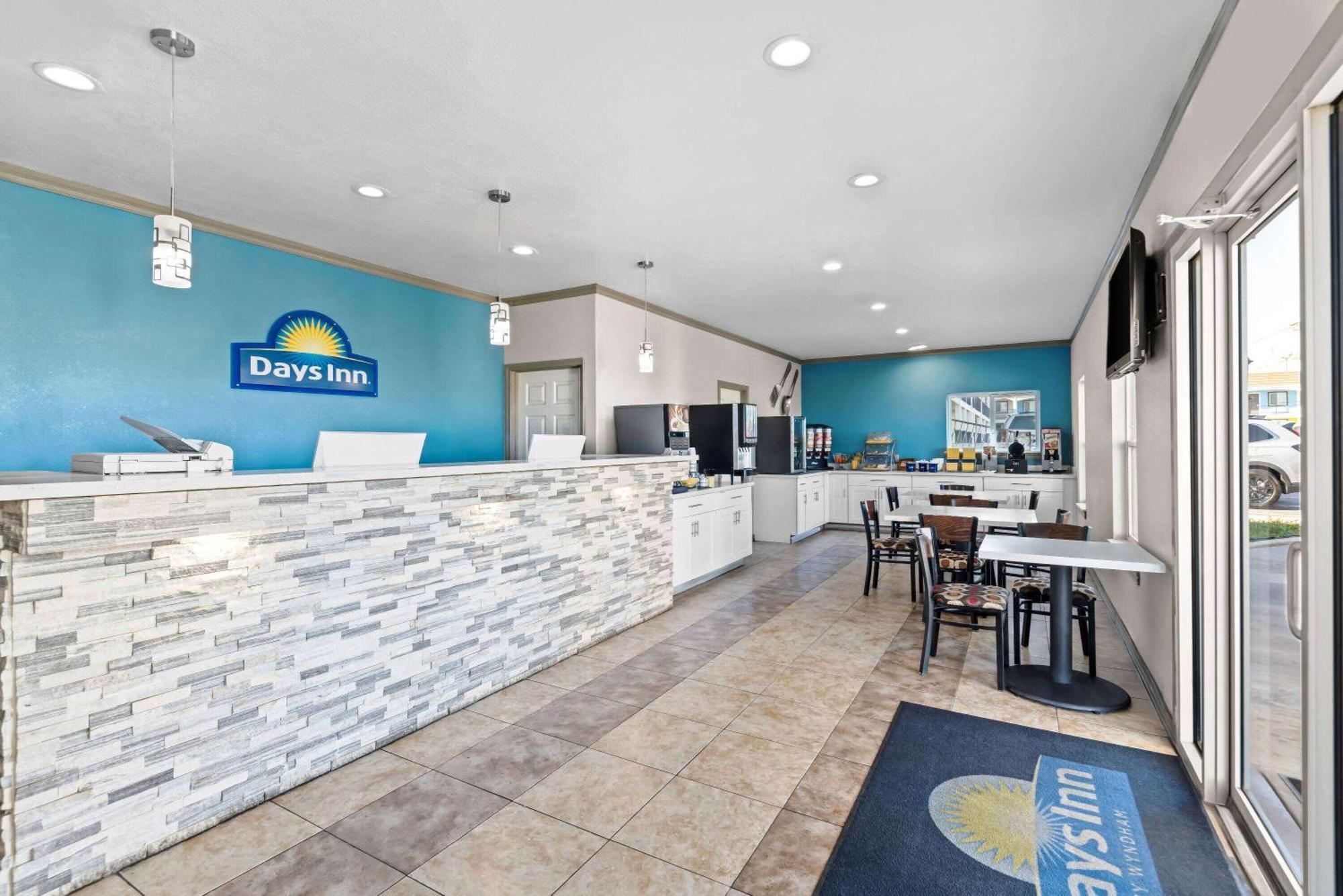 Days Inn By Wyndham Gainesville Exteriér fotografie